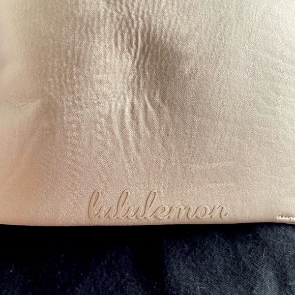 LULULEMON Bra - Size 36D - Wireless - Med Support - Lightly Lined - Beige - Picture 4 of 5